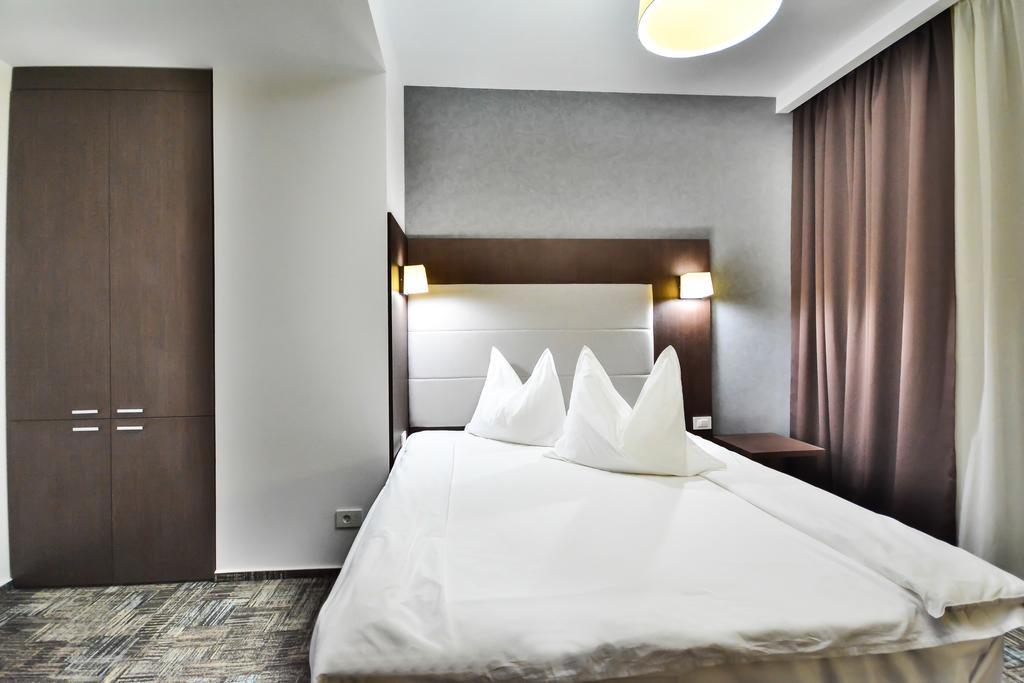 Hotel Europeca Craiova Extérieur photo