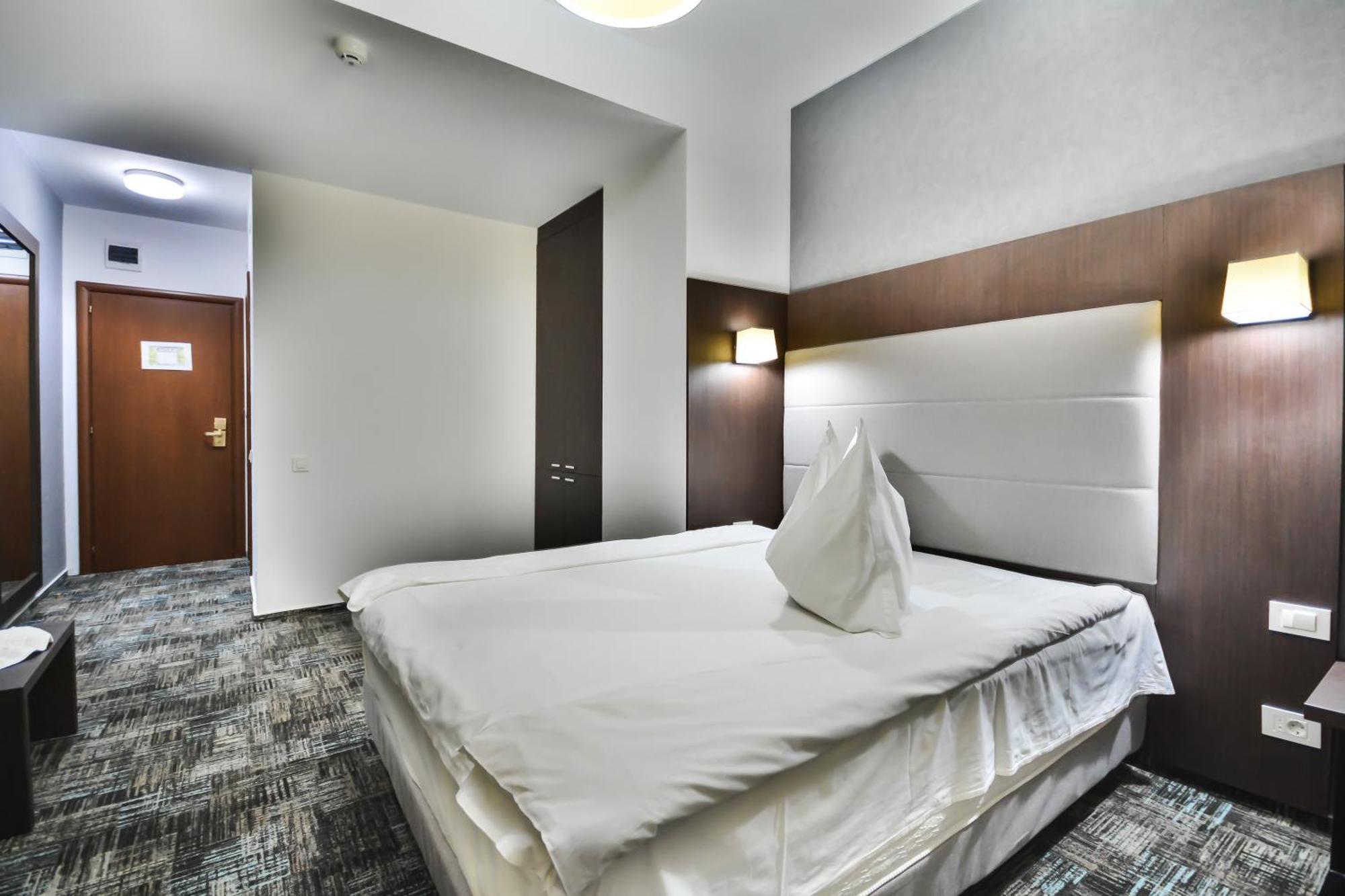 Hotel Europeca Craiova Extérieur photo