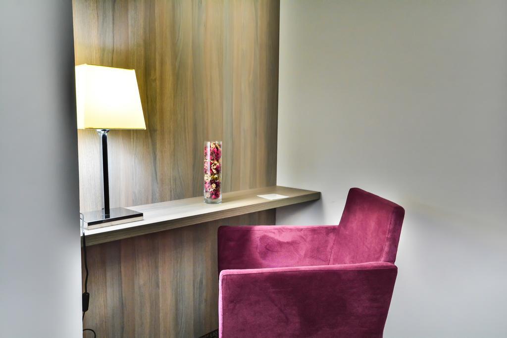 Hotel Europeca Craiova Extérieur photo