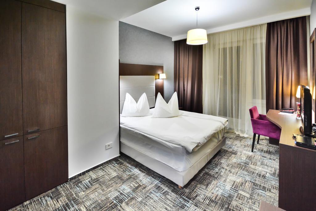 Hotel Europeca Craiova Extérieur photo