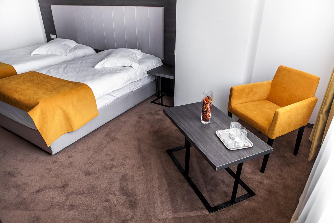 Hotel Europeca Craiova Extérieur photo