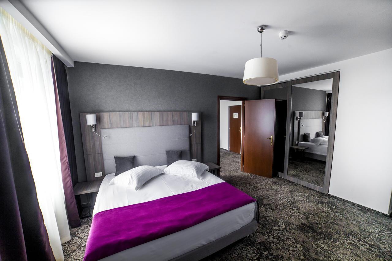 Hotel Europeca Craiova Extérieur photo