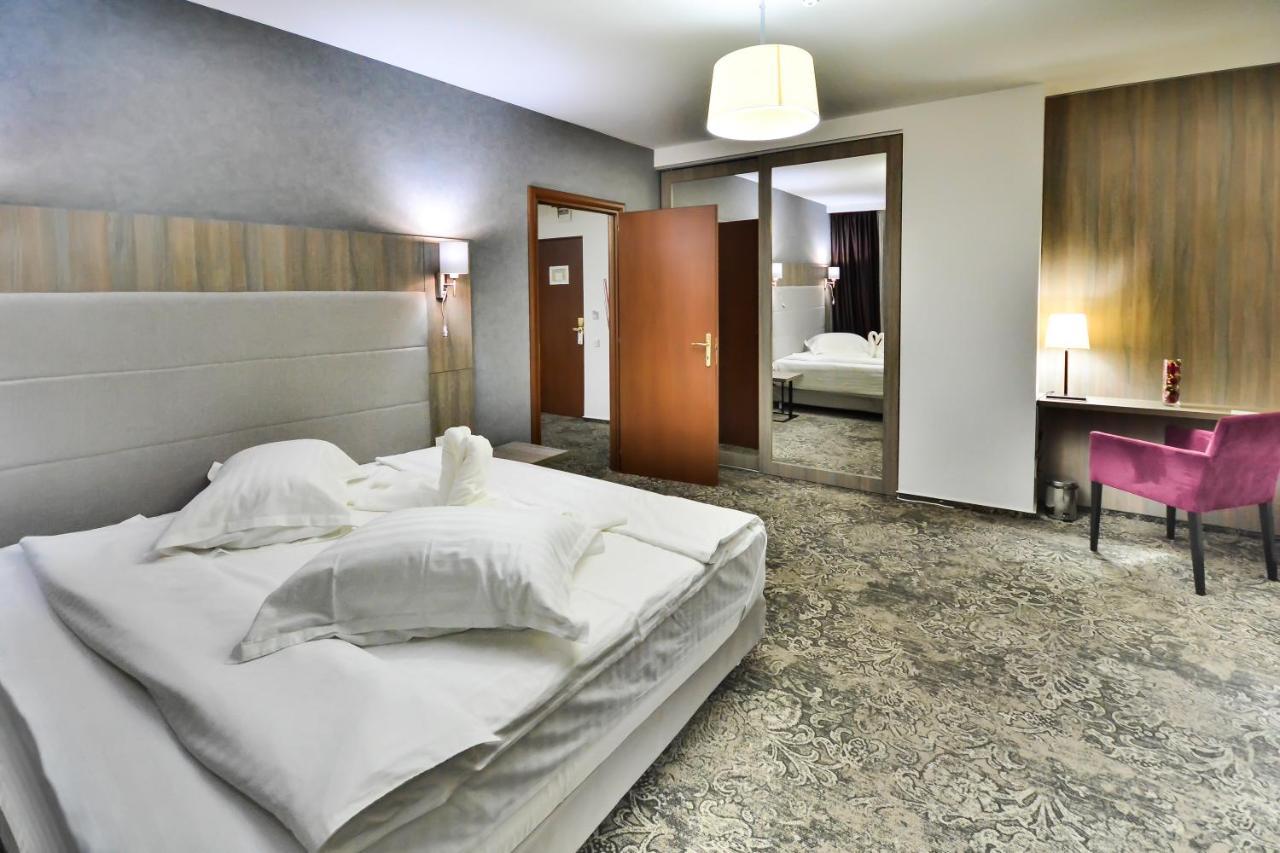 Hotel Europeca Craiova Extérieur photo