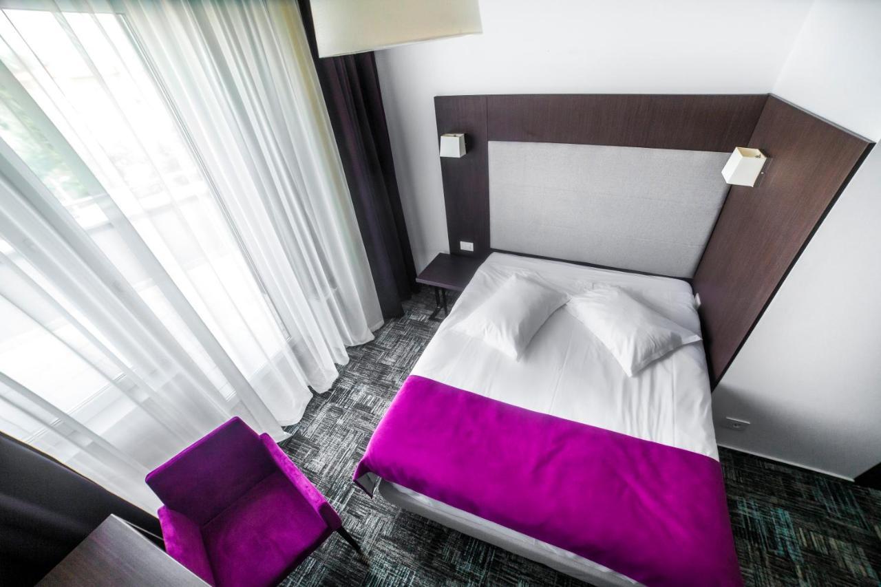Hotel Europeca Craiova Extérieur photo