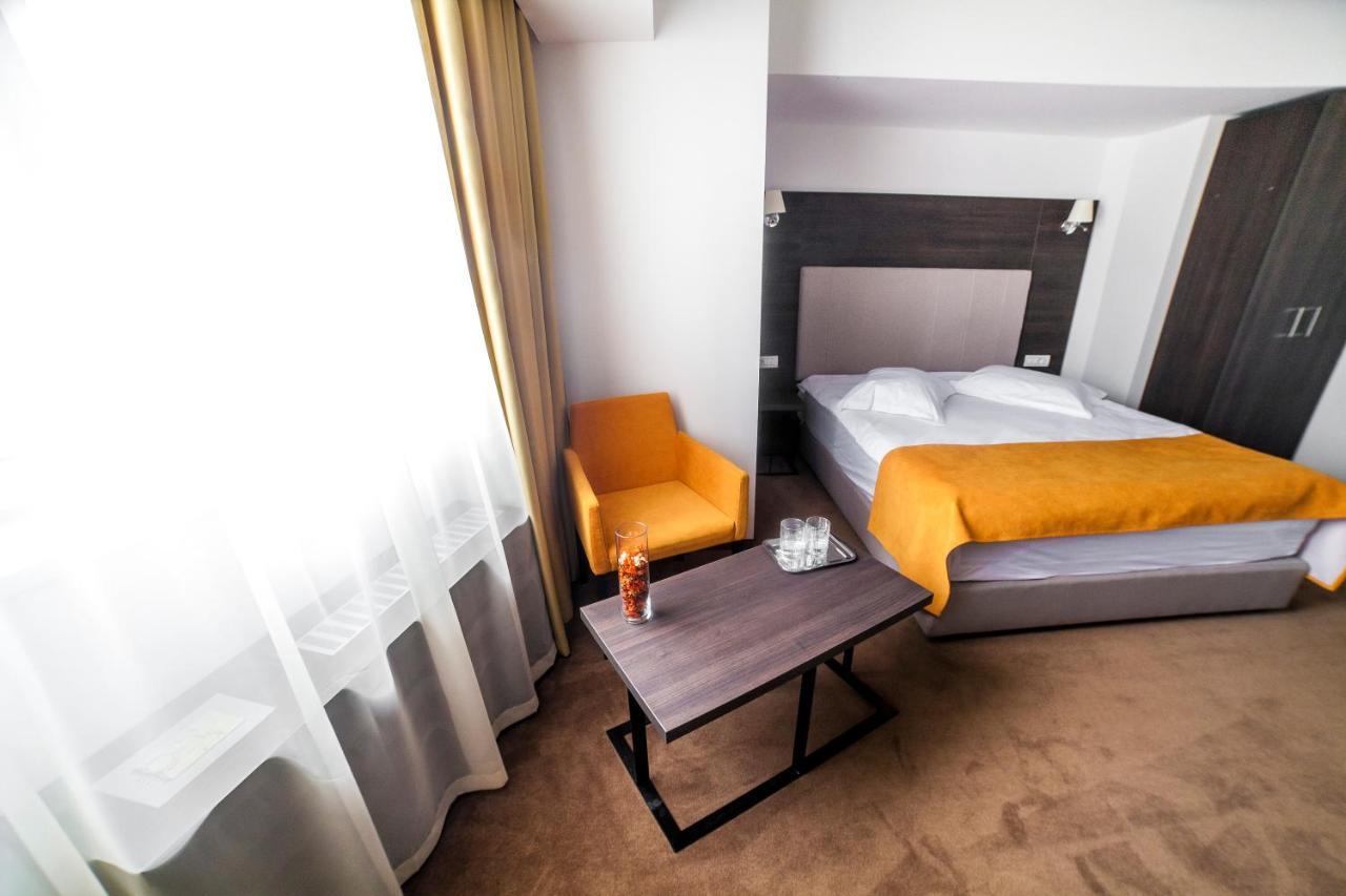 Hotel Europeca Craiova Extérieur photo